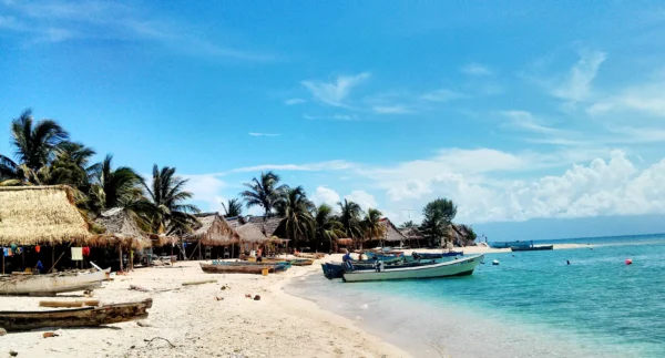Full-Day Excursion to Cayos Cochinos from Roatan - Image 2