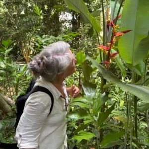 Carambola Gardens Hike: Nature and Exploration in Roatan