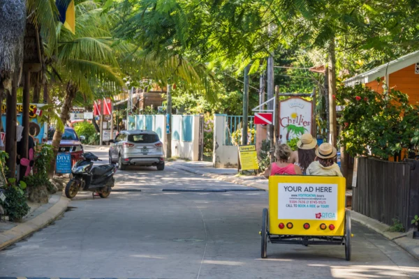 Bike Tour in West End: Explore Roatan