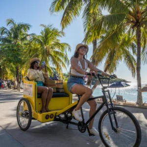 Bike Tour in West End: Explore Roatan
