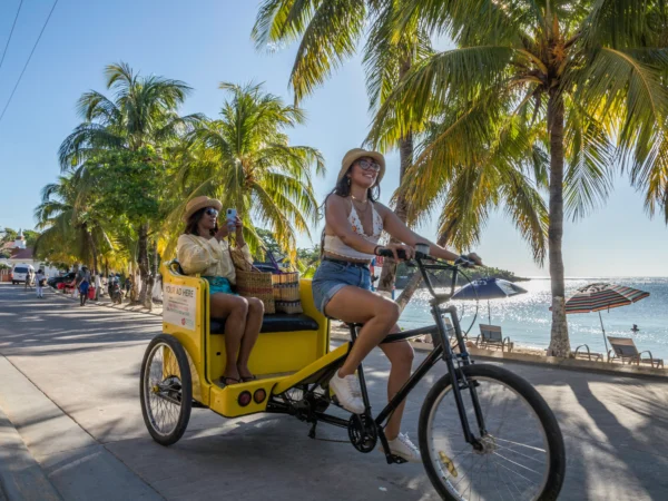 Bike Tour in West End: Explore Roatan